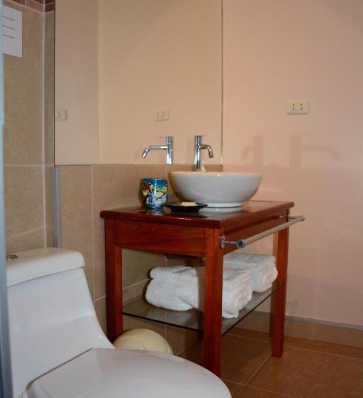 Chambre Standard Vue Piscine, La Casa Del Italiano