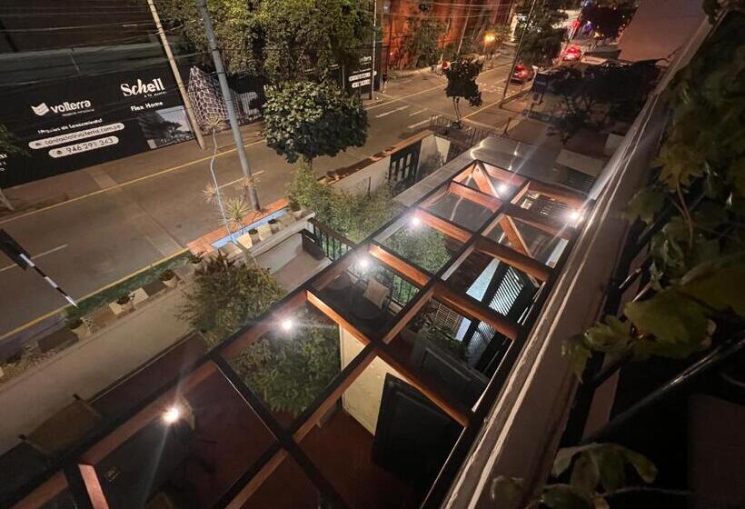패밀리 룸, La Casa Del Viajero