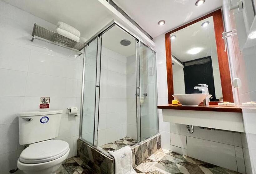 패밀리 룸, La Casa Del Viajero