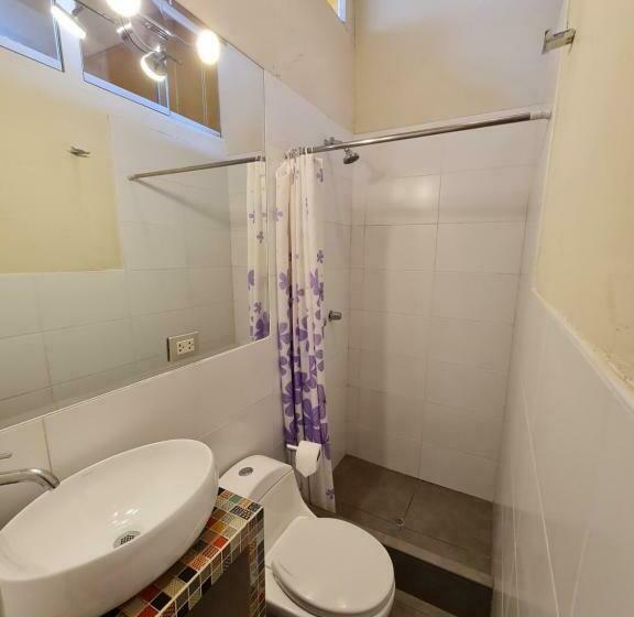 غرفة قياسية, Flying Dog Hostel