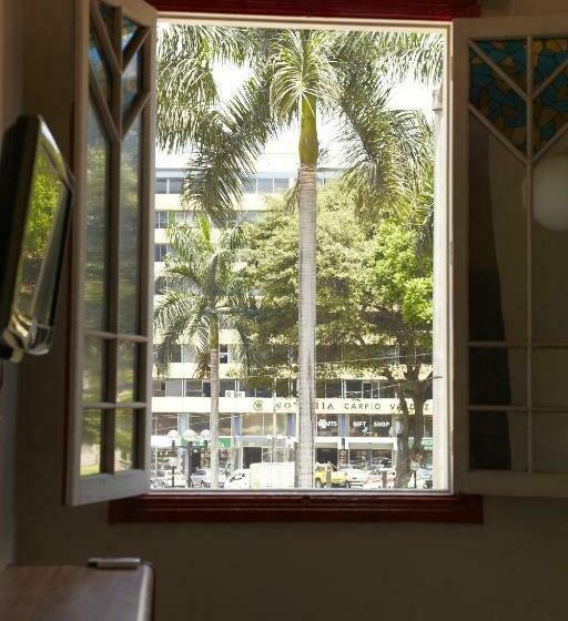 اتاق لوکس, Flying Dog Hostel