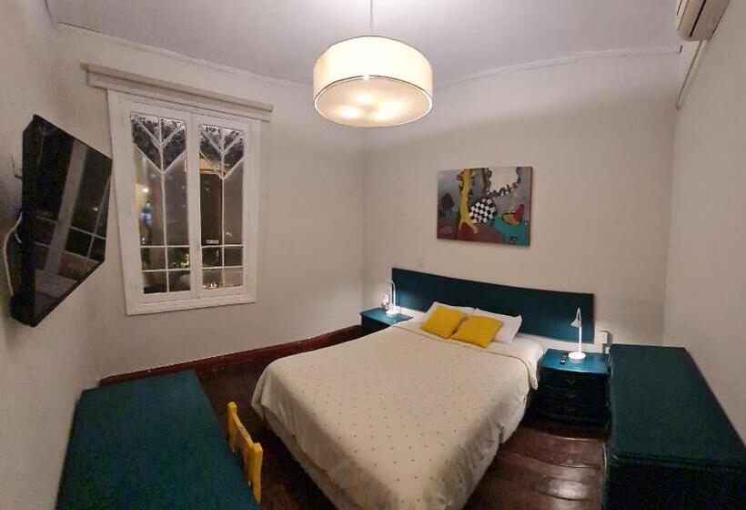 اتاق لوکس, Flying Dog Hostel