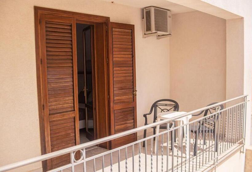 标准间带阳台, Al Paradise