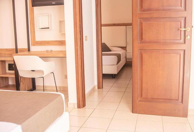 四人豪华间, Al Paradise