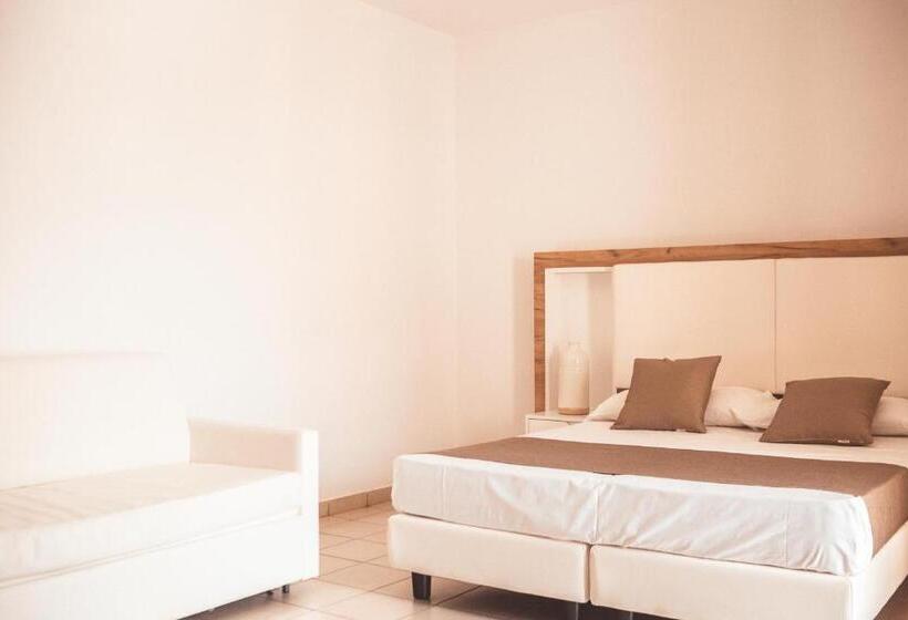 家庭间, Al Paradise