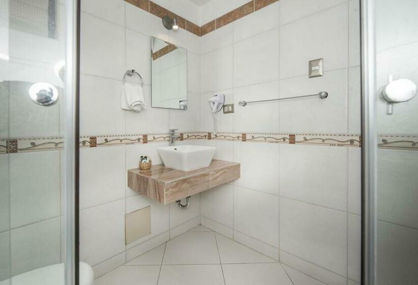 高级大房间, Cascada Del Inka