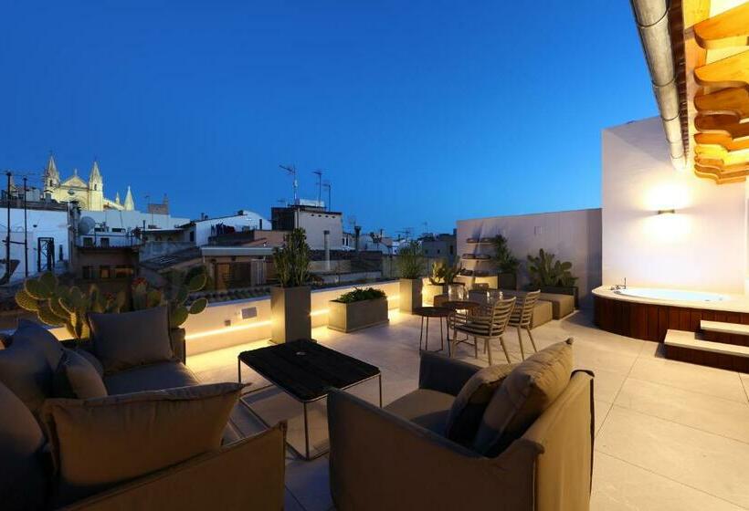 سوئیت با وان آب گرم, Bo Hotel Palma