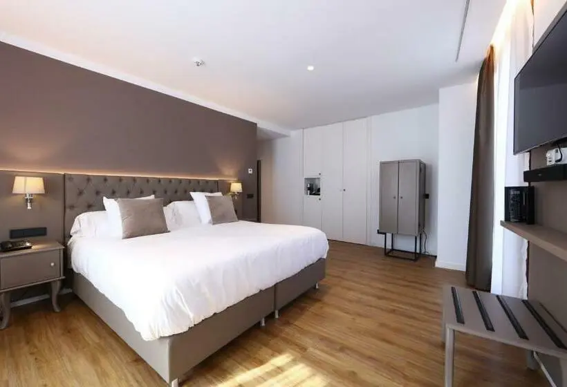 Junior Suite with Balcony