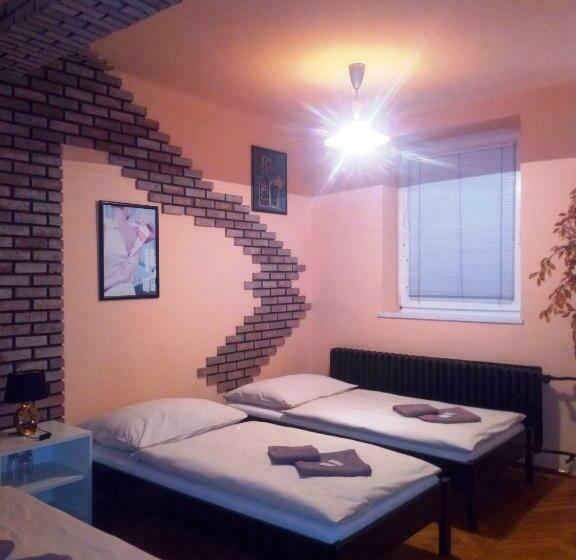 스탠다드 트리플 룸, Cade