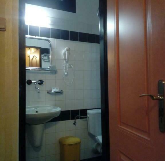 스탠다드 룸, Cade