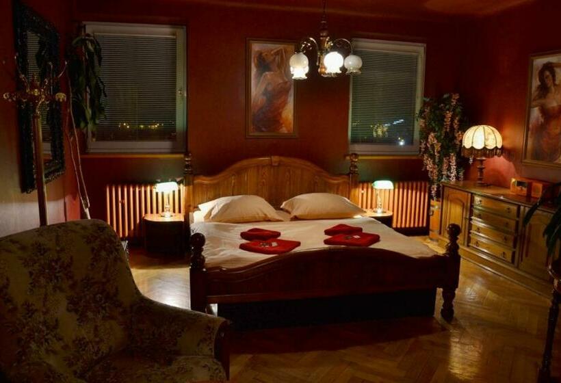 스탠다드 룸, Cade