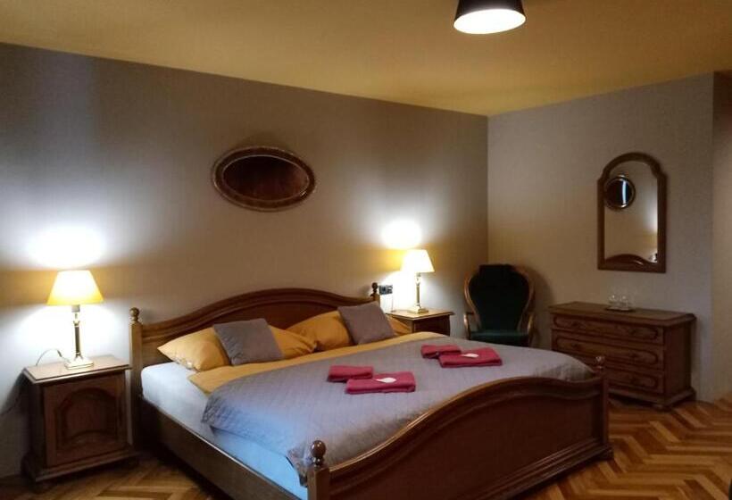 스탠다드 룸, Cade