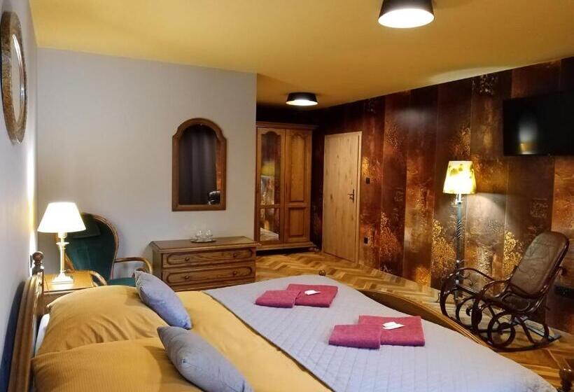 스탠다드 룸, Cade