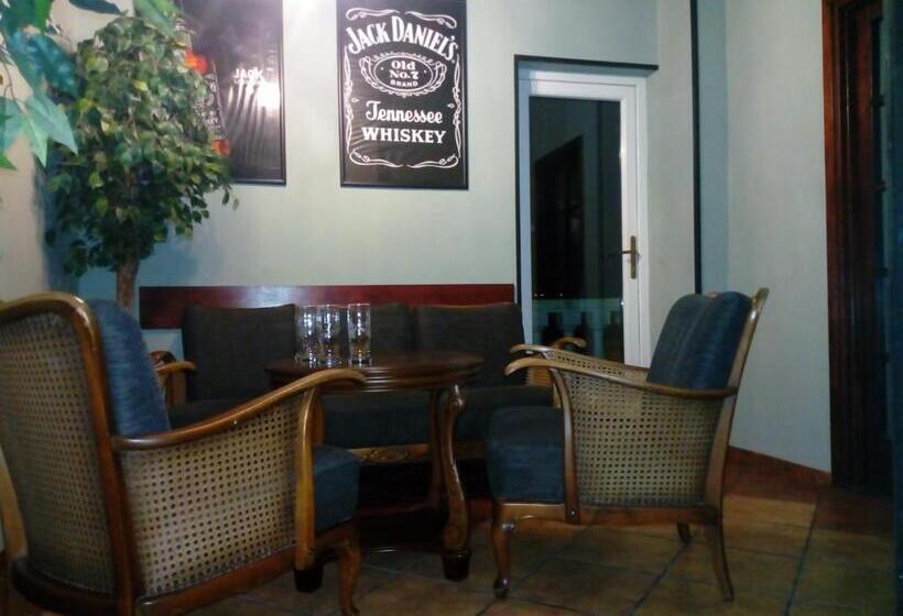 스탠다드 트리플 발코니 룸, Cade