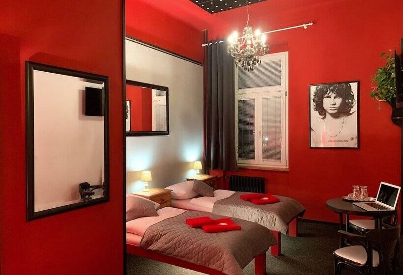 스탠다드 룸, Cade