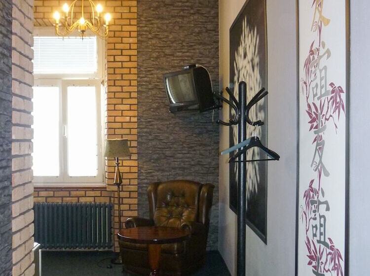 스탠다드 싱글 룸, Cade