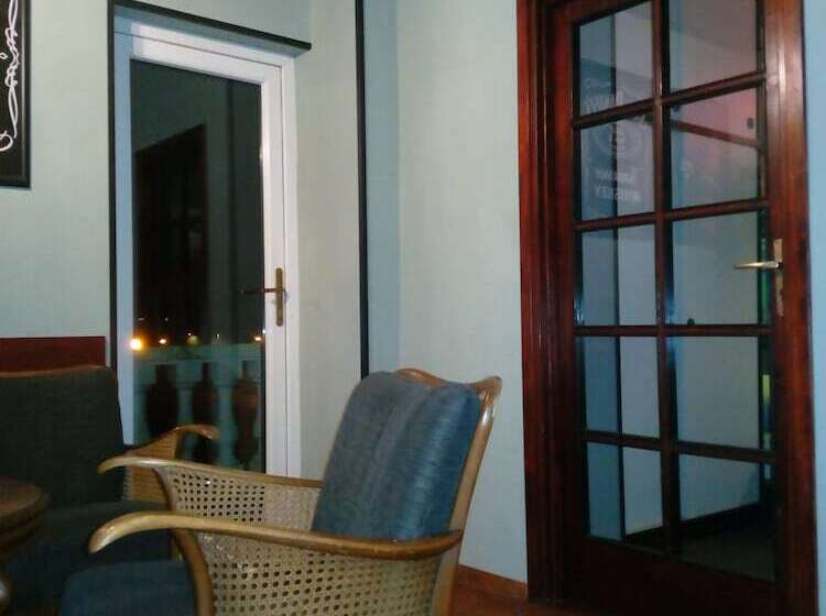 스탠다드 트리플 룸, Cade