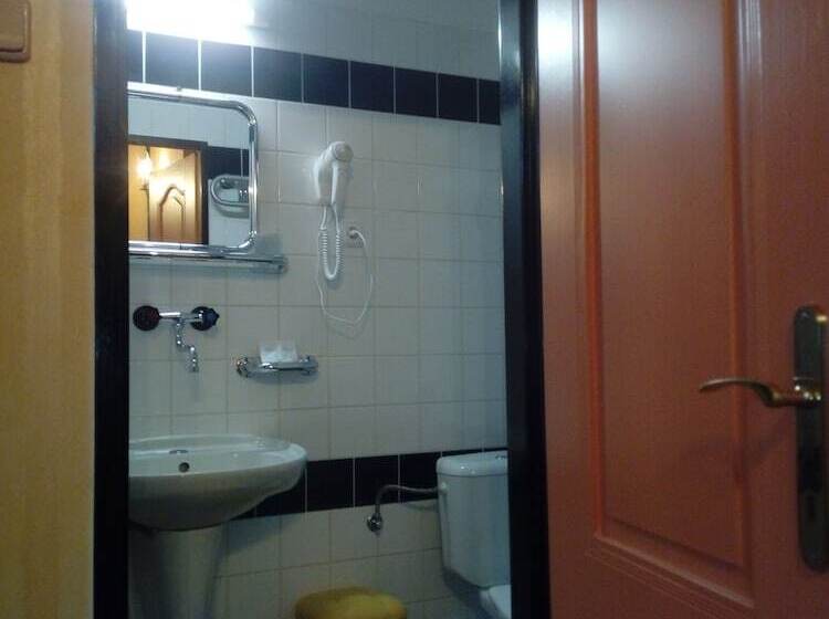 스탠다드 룸, Cade