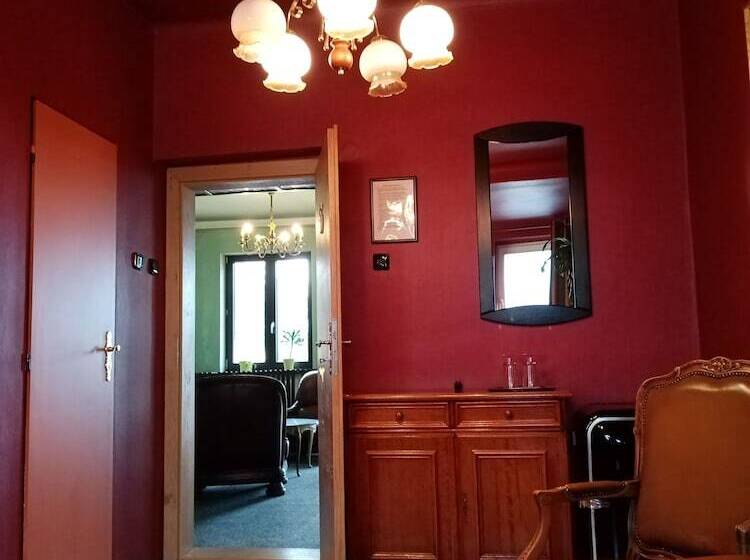 스탠다드 룸, Cade