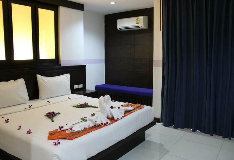 발코니 디럭스 룸, Chana