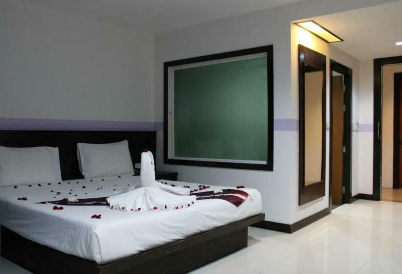 발코니 디럭스 룸, Chana