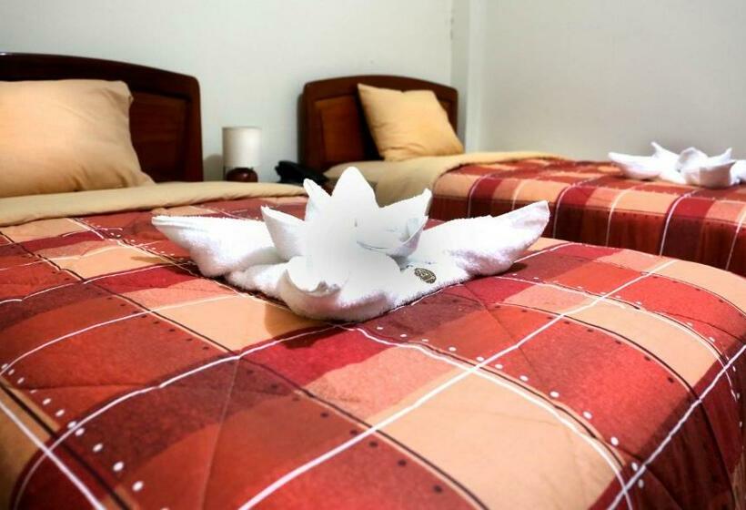 اتاق خانوادگی, Jose Antonios Inn