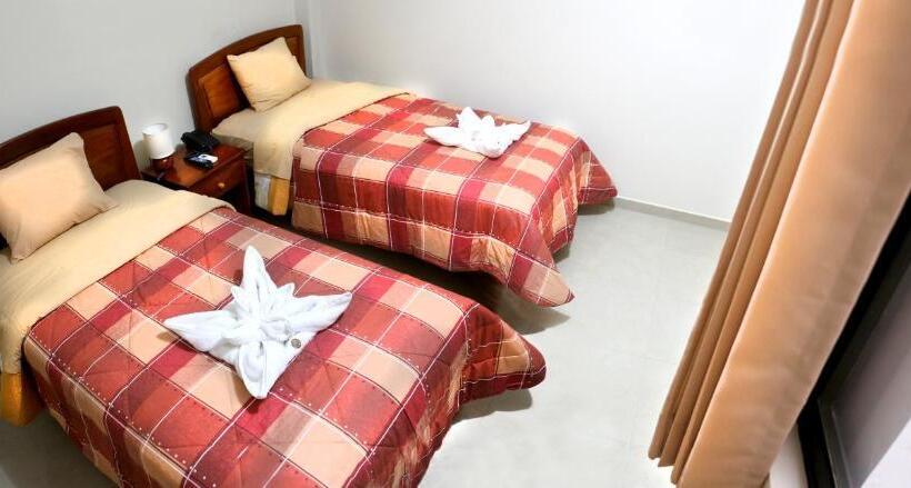 اتاق خانوادگی, Jose Antonios Inn