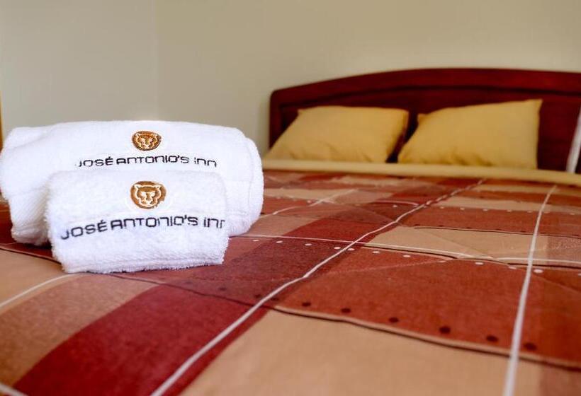 سوییت با چشمانداز استخر, Jose Antonios Inn