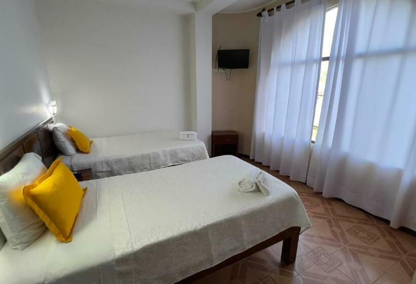 标准间, Los Gavilanes