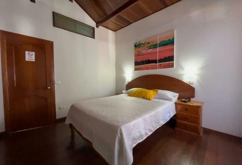 标准间, Los Gavilanes