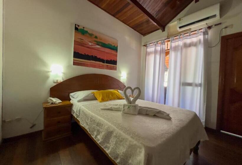 标准间, Los Gavilanes