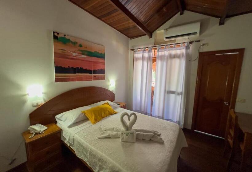 标准间, Los Gavilanes