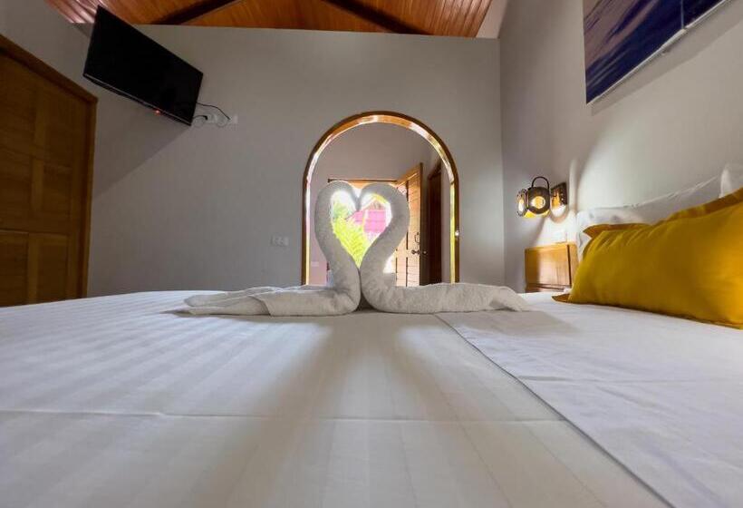 家庭间, Los Gavilanes