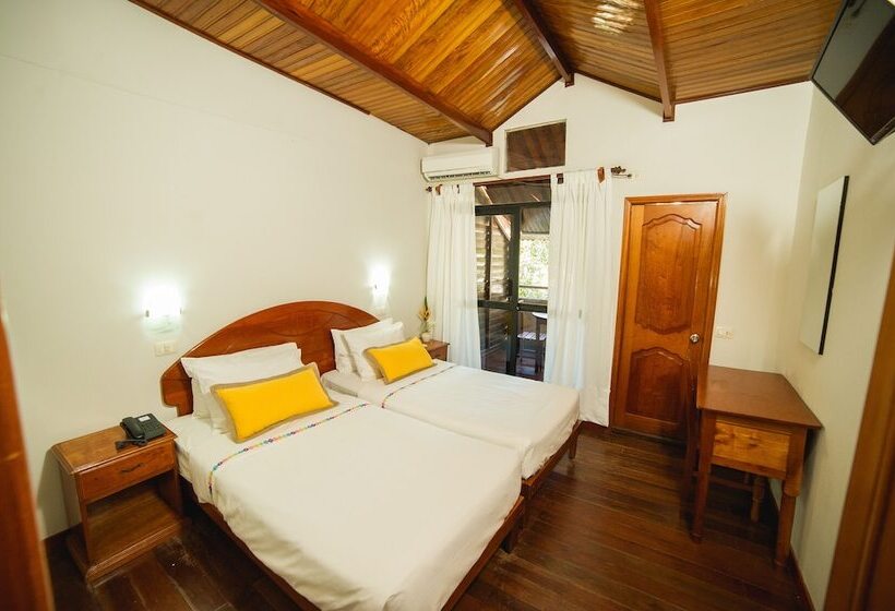 标准间, Los Gavilanes