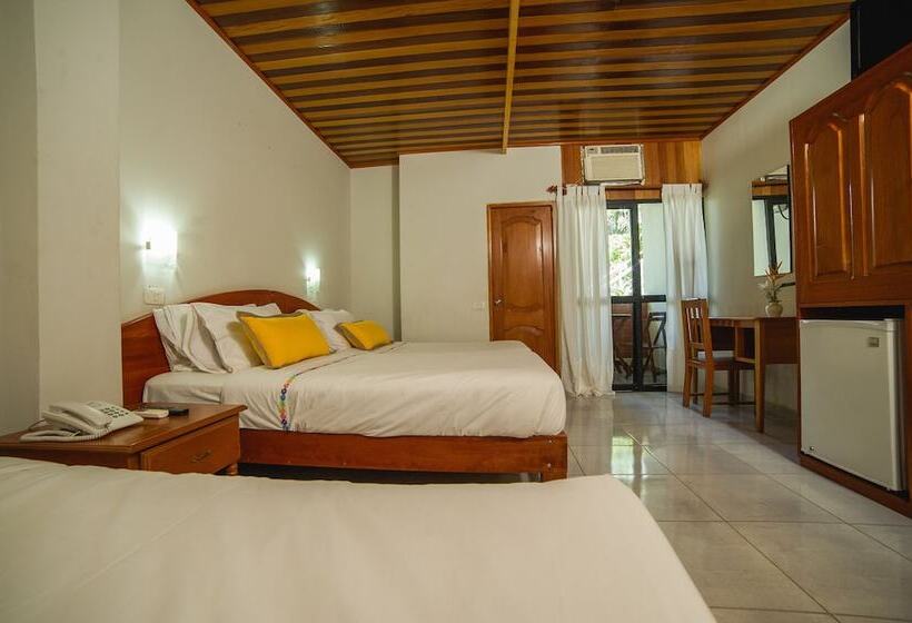 标准三人间, Los Gavilanes