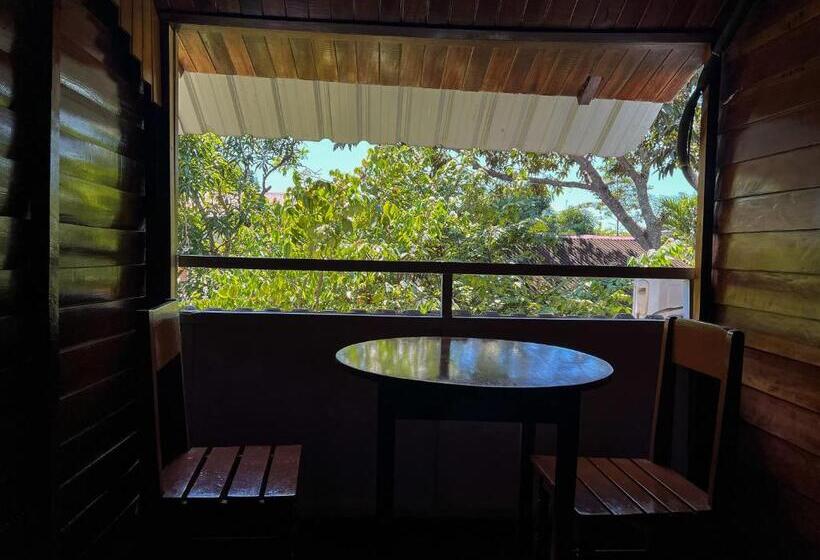 标准间, Los Gavilanes