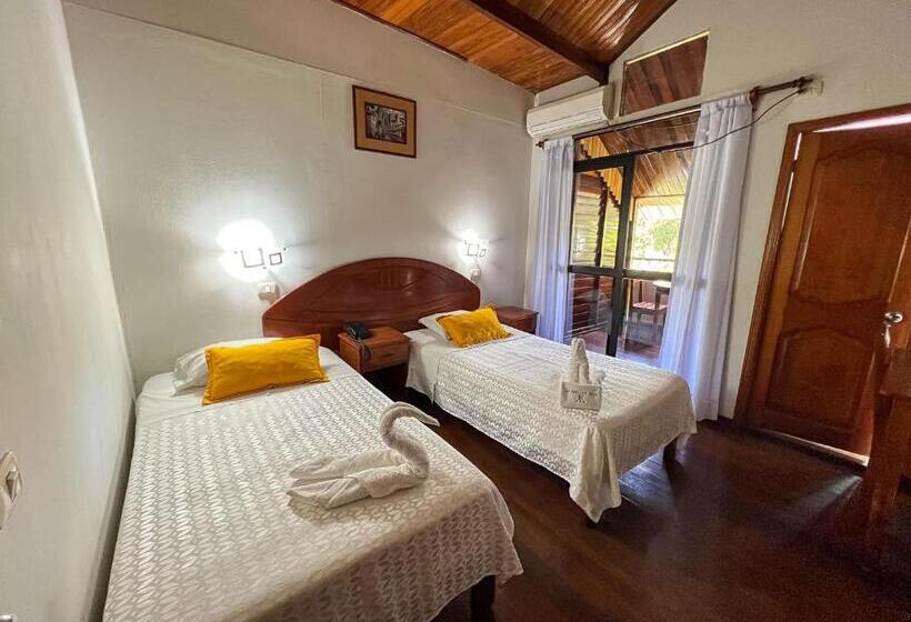 标准间, Los Gavilanes