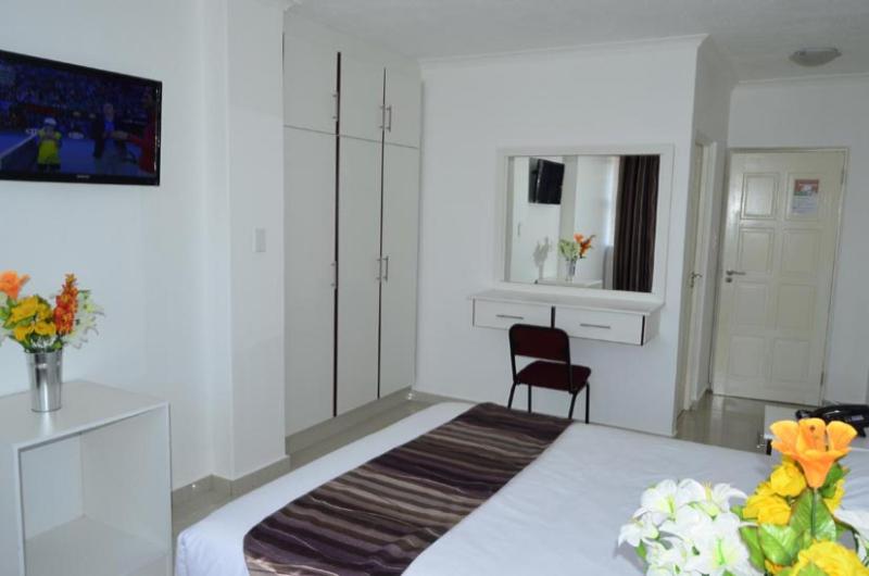 اتاق خانوادگی, Royal Ushaka