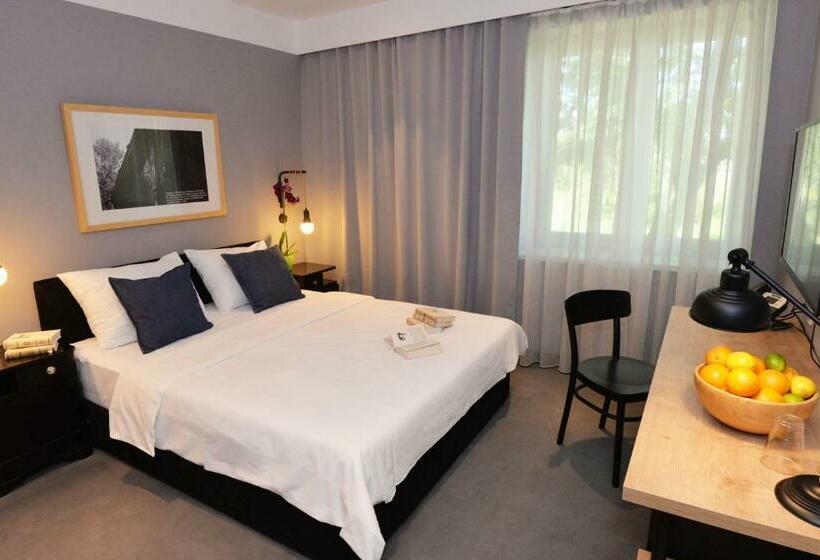 수피리어 룸, The Loop