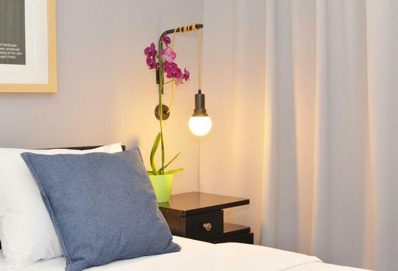 수피리어 룸, The Loop