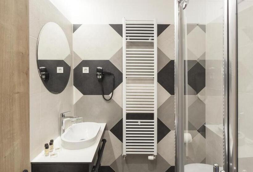 스탠다드 룸, The Loop