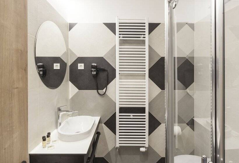 스탠다드 룸, The Loop