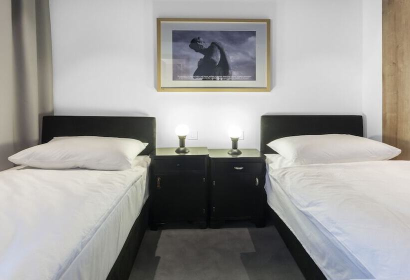 스탠다드 룸, The Loop