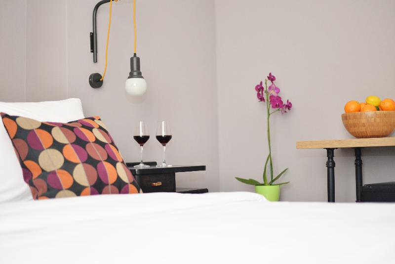 수피리어 룸, The Loop