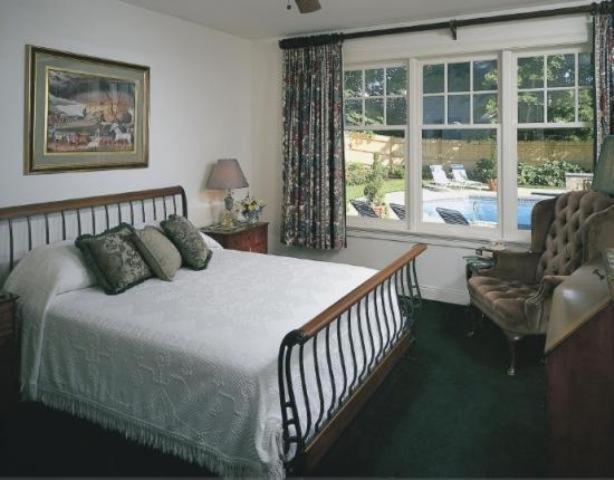 스탠다드 룸 퀸사이즈 침대, The Winstead Inn