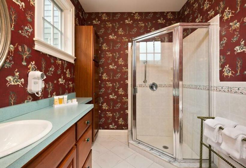 스탠다드 룸 퀸사이즈 침대, The Winstead Inn