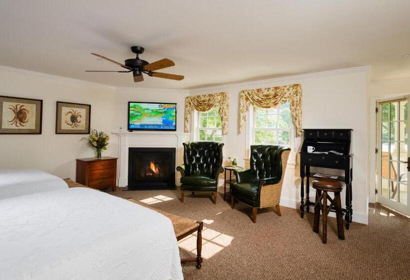 스탠다드 룸 퀸사이즈 침대, The Winstead Inn