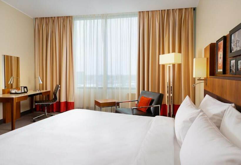 Номер Премиум, Radisson Blu  Moscow Sheremetyevo Airport