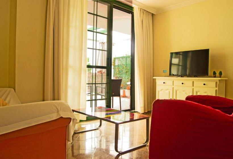 Апартаменты 2 Спальни с Садом, Roquetas Beach And Playa Serena Golf Village