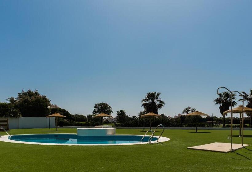 Вилла 3 Спальни, Roquetas Beach And Playa Serena Golf Village